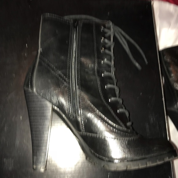 Express Booties - Picture 3 of 4